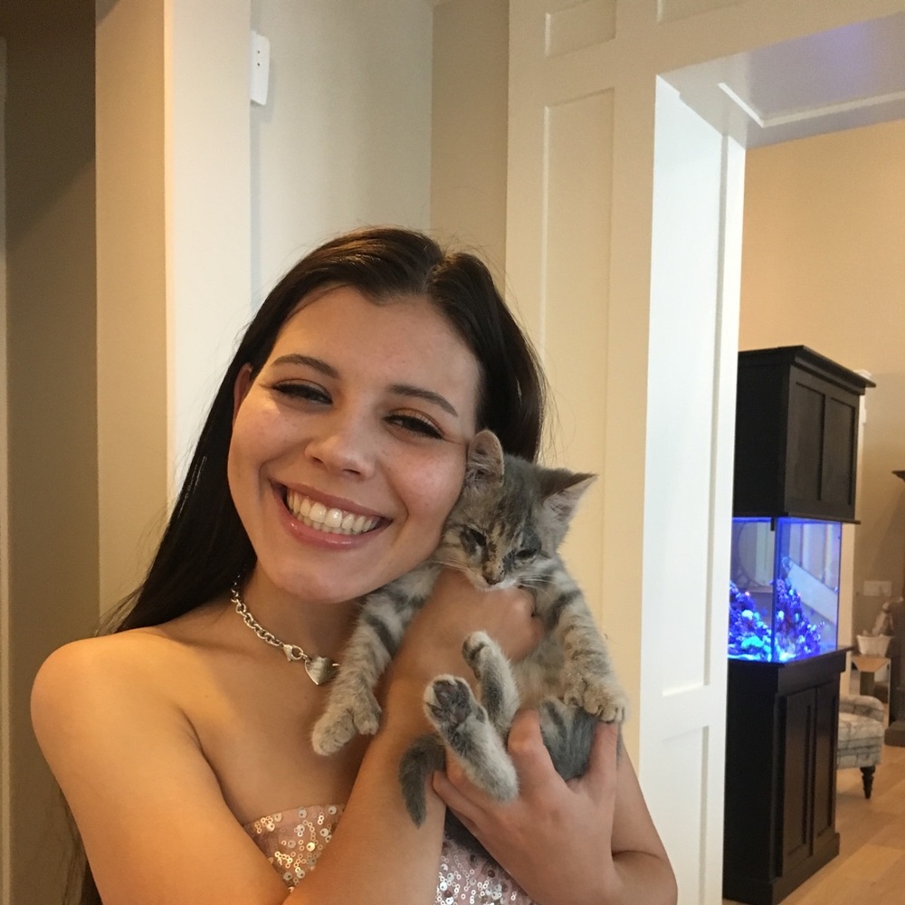 Meet your Posher, Nicole